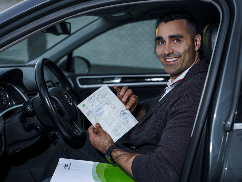 Cómo realizar el cambio de nombre de un vehículo en España: guía práctica - Blog Bosch Car Talleres de las Heras